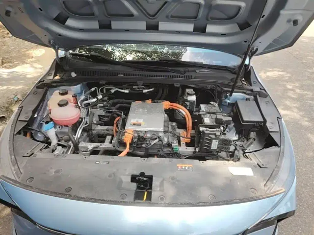 Geely Geometry G6 — Фото автомобиля 19