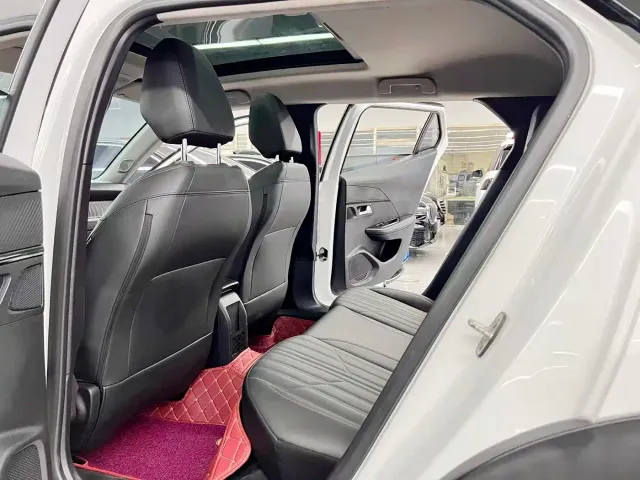 Peugeot 2008 — Фото автомобиля 8