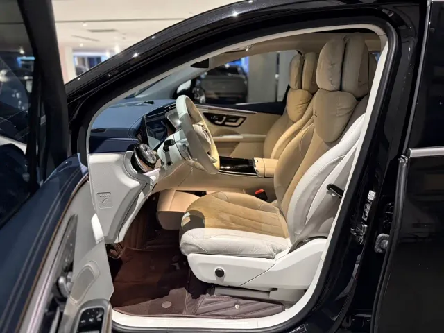 Mercedes-Benz EQE SUV — Фото автомобиля 4