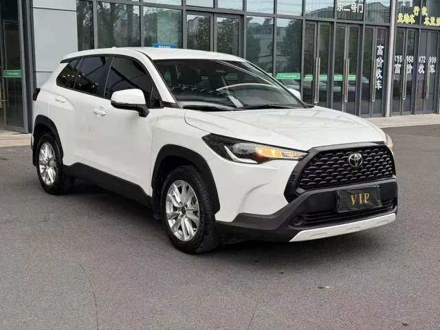 Toyota Corolla Cross — Фото автомобиля 3