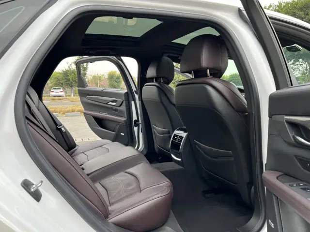 Cadillac CT6 — Фото автомобиля 12