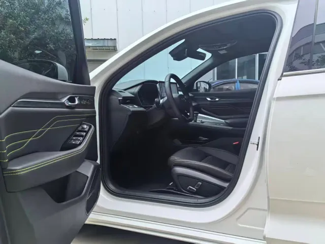 Geely Xingrui — Фото автомобиля 5