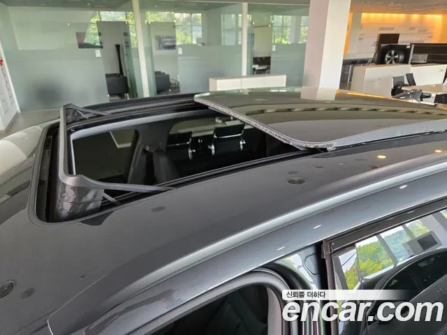 Audi Q6 e-tron — Фото автомобиля 16