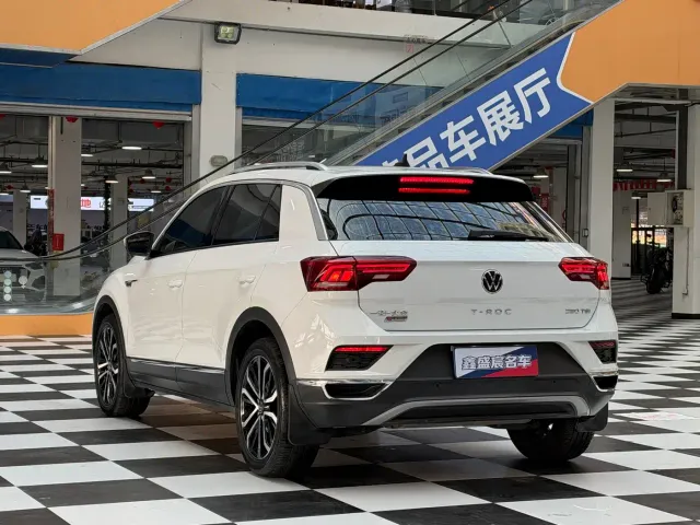 Volkswagen T-Roc — Фото автомобиля 18