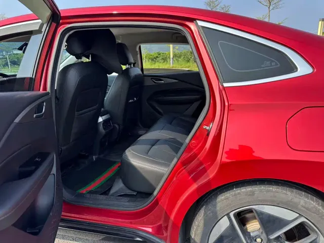 Wuling Starlight — Фото автомобиля 24