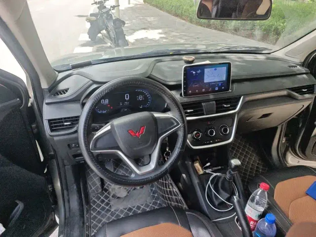 Wuling Hongguang S3 — Фото автомобиля 12