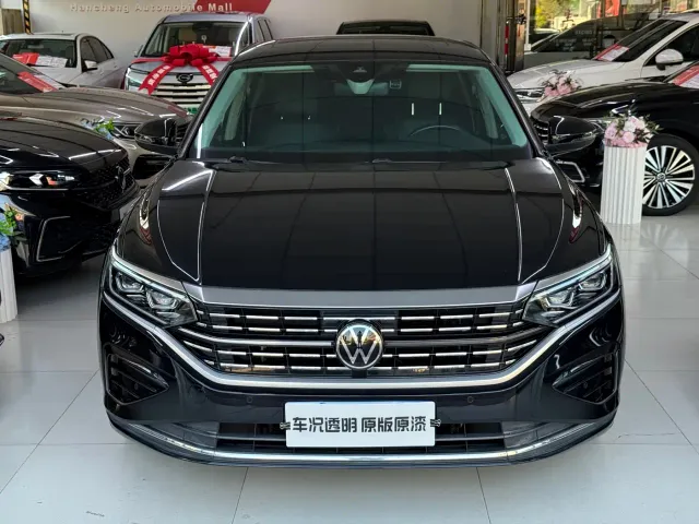 Volkswagen Passat — Фото автомобиля 3