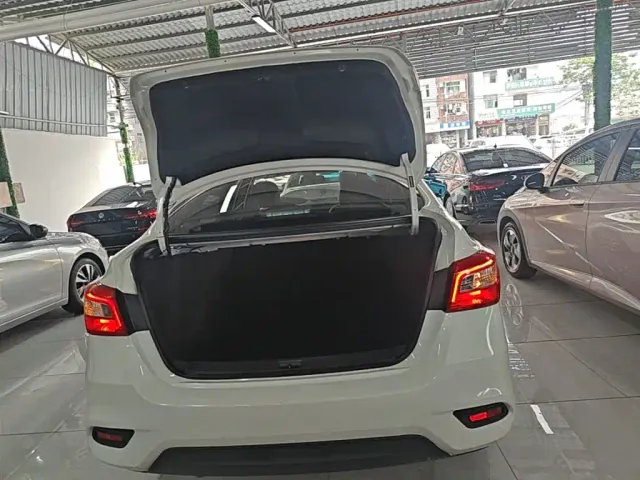 Nissan Sylphy — Фото автомобиля 18