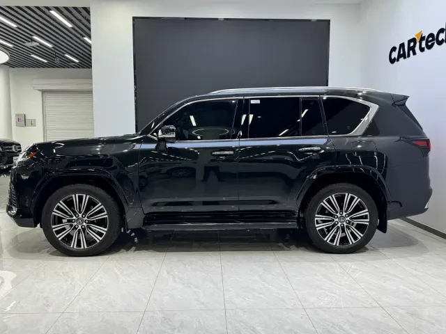 Lexus LX — Фото автомобиля 6
