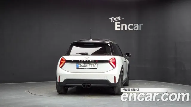 MINI Cooper 4th Gen — Фото автомобиля 4