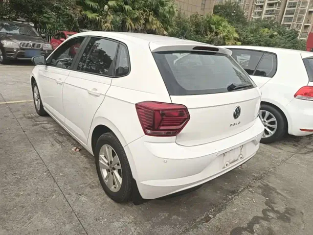 Volkswagen Polo — Фото автомобиля 4
