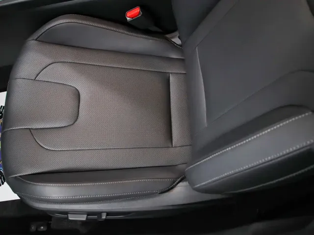 Hyundai Elantra — Фото автомобиля 14