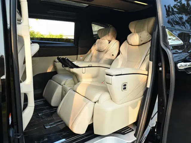 Toyota Alphard — Фото автомобиля 19