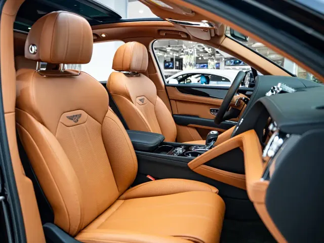 Bentley Bentayga — Фото автомобиля 15