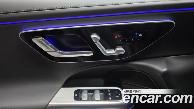 Mercedes-Benz E-Class — Фото автомобиля 18