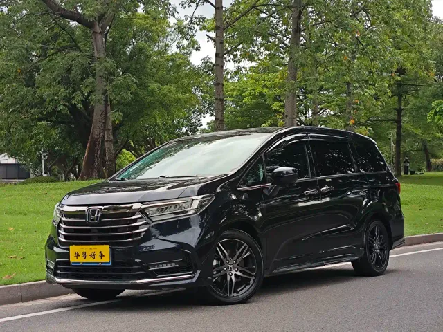 Фотография автомобиля — Honda Odyssey