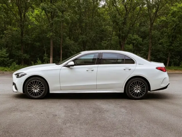 Mercedes-Benz C-Class — Фото автомобиля 3