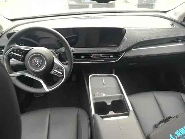 Buick LaCrosse — Фото автомобиля 12