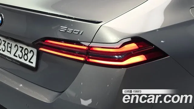 BMW 5 Series G60 — Фото автомобиля 8