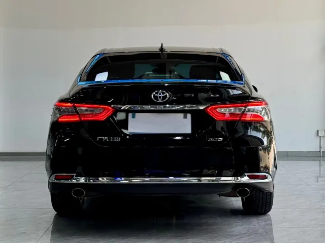 Toyota Camry — Фото автомобиля 3