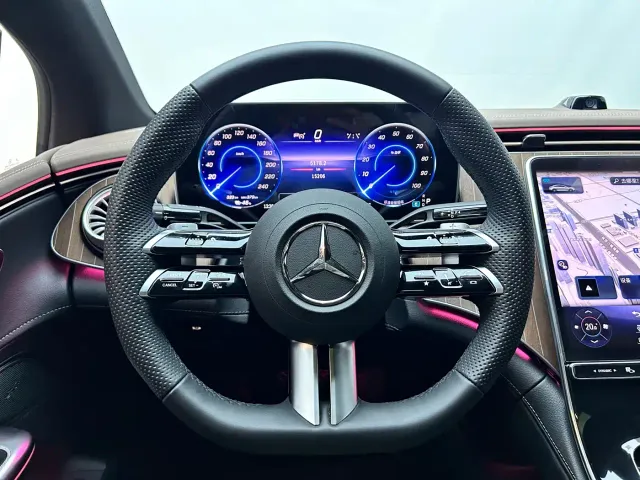Mercedes-Benz EQE — Фото автомобиля 13