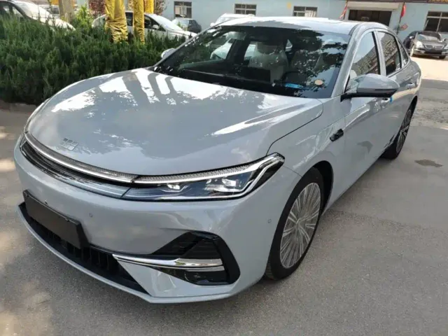 Фотография автомобиля — Geely Galaxy A7