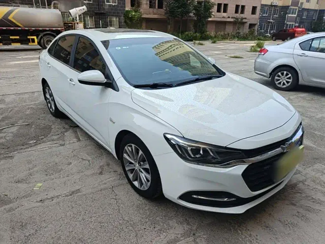 Chevrolet Monza — Фото автомобиля 3