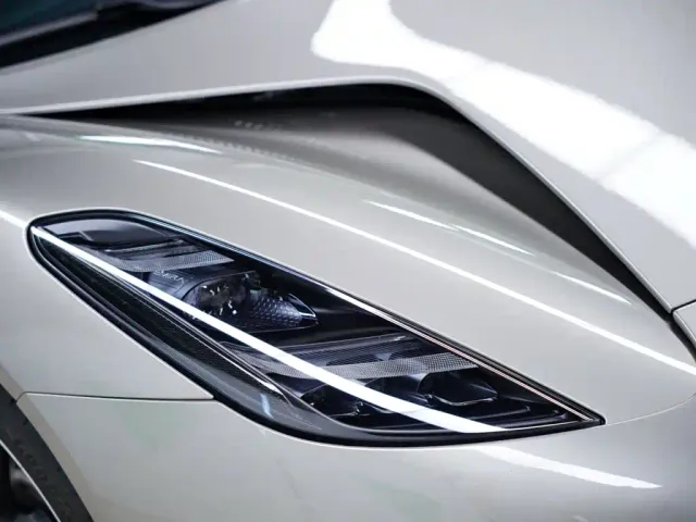 Lotus Emira — Фото автомобиля 18