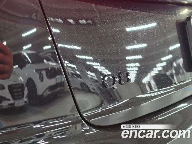 Audi Q8 50 TDI quattro Premium — Фото автомобиля 7