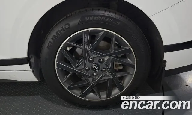 Hyundai Grandeur GN7 — Фото автомобиля 6