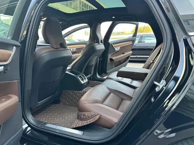 Volvo S90 — Фото автомобиля 7