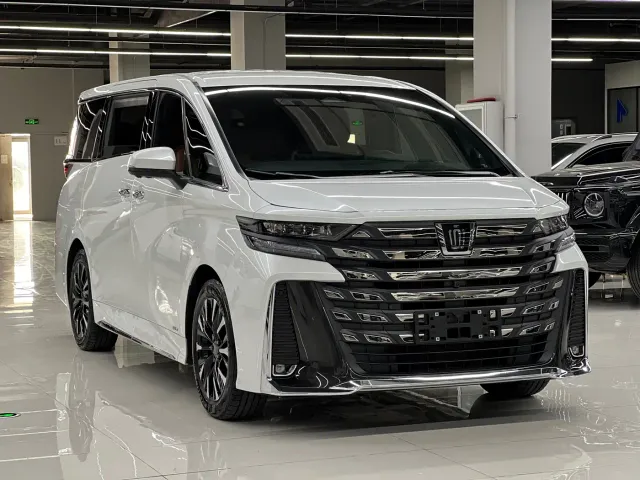 Toyota Vellfire — Фото автомобиля 3