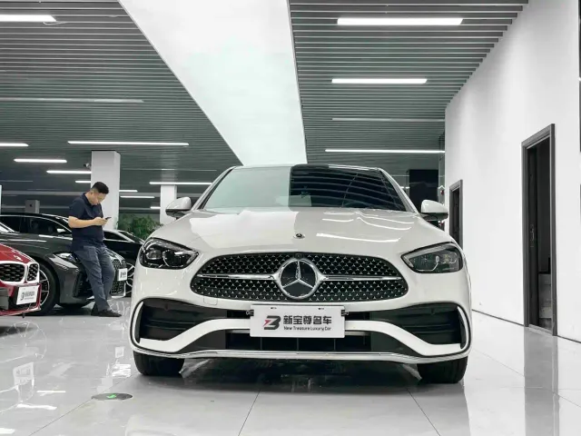 Mercedes-Benz C-Class — Фото автомобиля 2