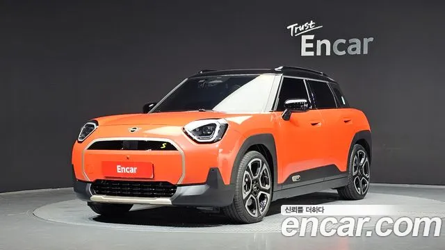 Фотография автомобиля — MINI Aceman Generation 1