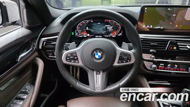 BMW 5 Series G30 — Фото автомобиля 19