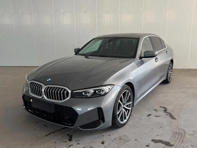 Фотография автомобиля — BMW 3 Series