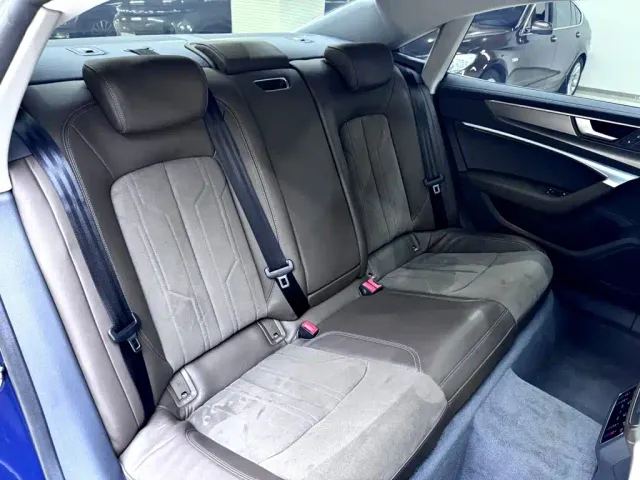 Audi A7L — Фото автомобиля 17