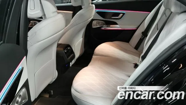 Mercedes-Benz E-Class — Фото автомобиля 12