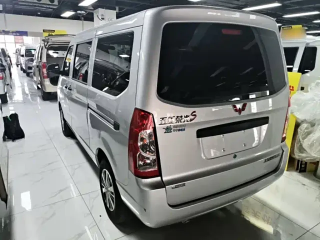 Wuling Rongguang S — Фото автомобиля 4
