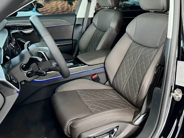 Audi A8 — Фото автомобиля 6