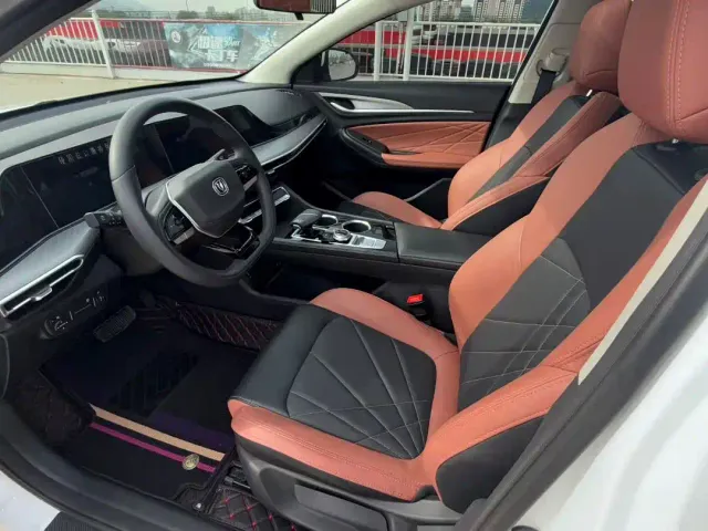 Changan Eado — Фото автомобиля 7