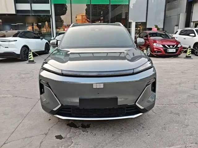 Geely Galaxy Starship 7 EM-i — Фото автомобиля 2