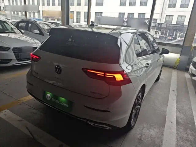 Volkswagen Golf — Фото автомобиля 6