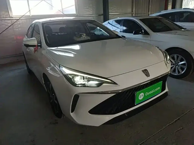 Roewe i5 — Фото автомобиля 3