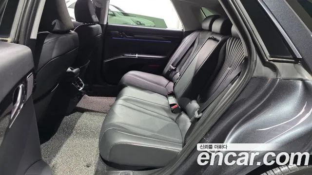 Hyundai Grandeur GN7 — Фото автомобиля 17