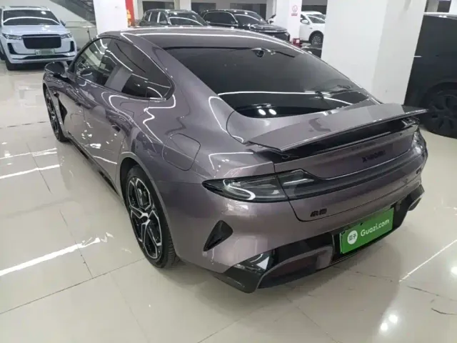Xiaomi SU7 — Фото автомобиля 12