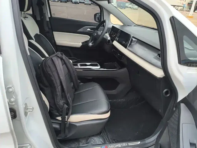 Geely Geometry E Firefly — Фото автомобиля 24