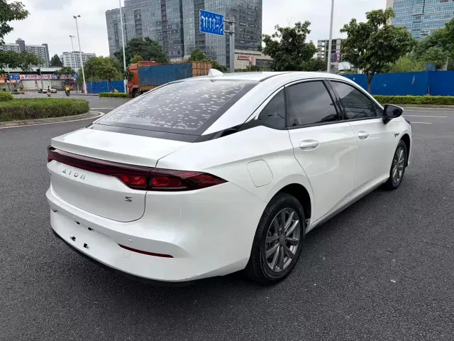 GAC Aion S — Фото автомобиля 6