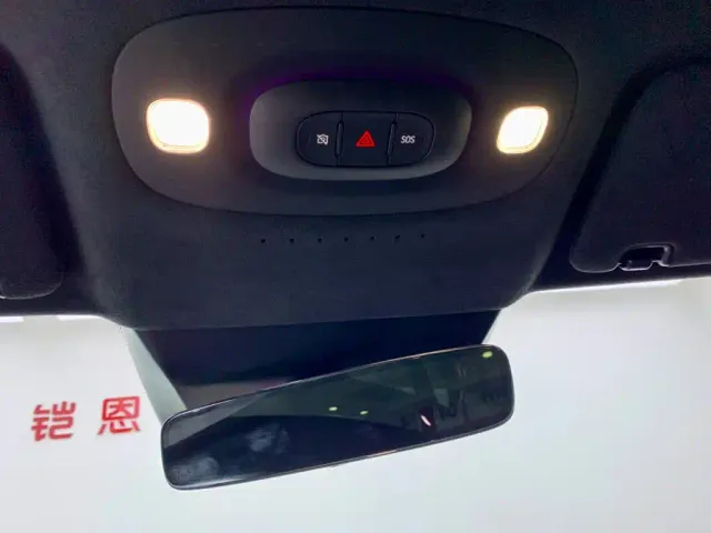 Xiaomi SU7 — Фото автомобиля 28