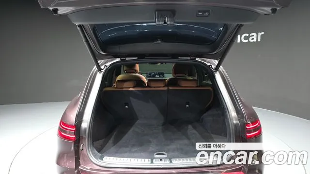 Genesis GV70 — Фото автомобиля 20